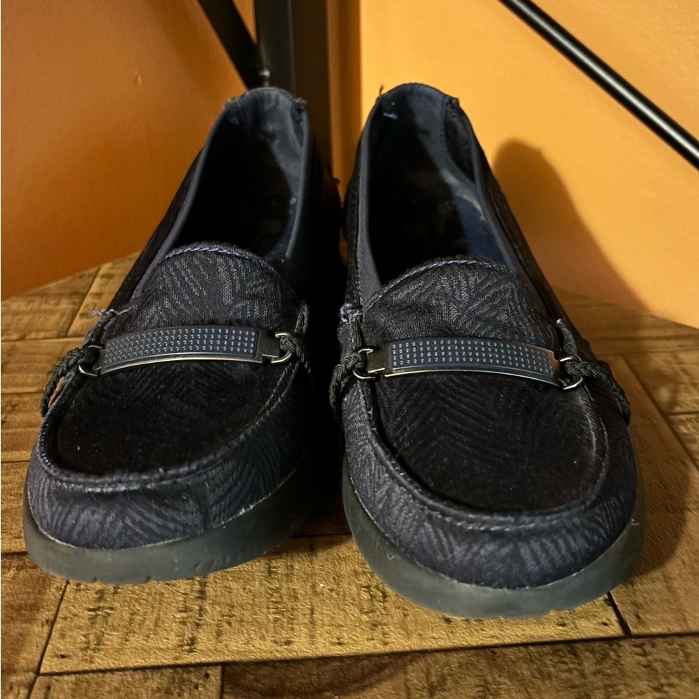 Bzees Abby Almond Toe‎ Navy NAABYY Slip On Loafer Womens 8.5M Fabric Manmade